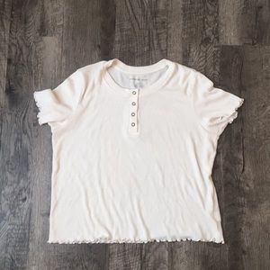 White lettuce trim top